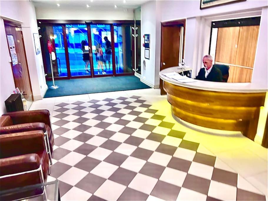 King-Sized Studio, 6Th Floor + Lift, Regent'S Park Londra Dış mekan fotoğraf