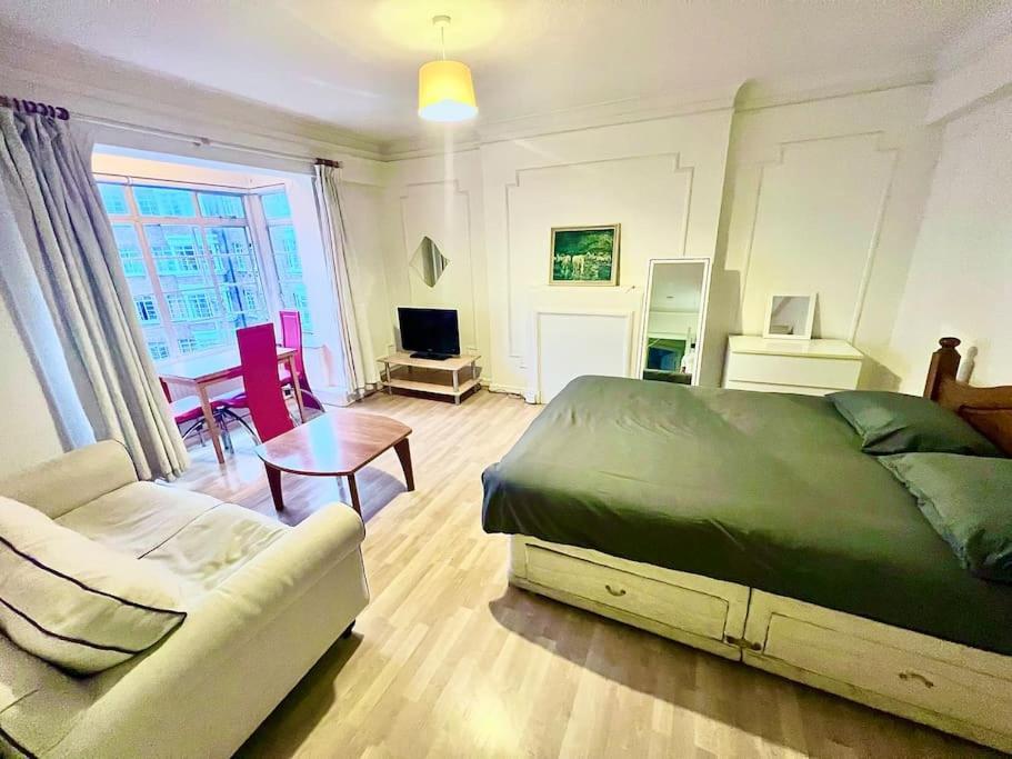 King-Sized Studio, 6Th Floor + Lift, Regent'S Park Londra Dış mekan fotoğraf